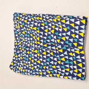 Talbots Perfect Short 12P 99 % Cotton.   The blue plaid pattern and multi-color